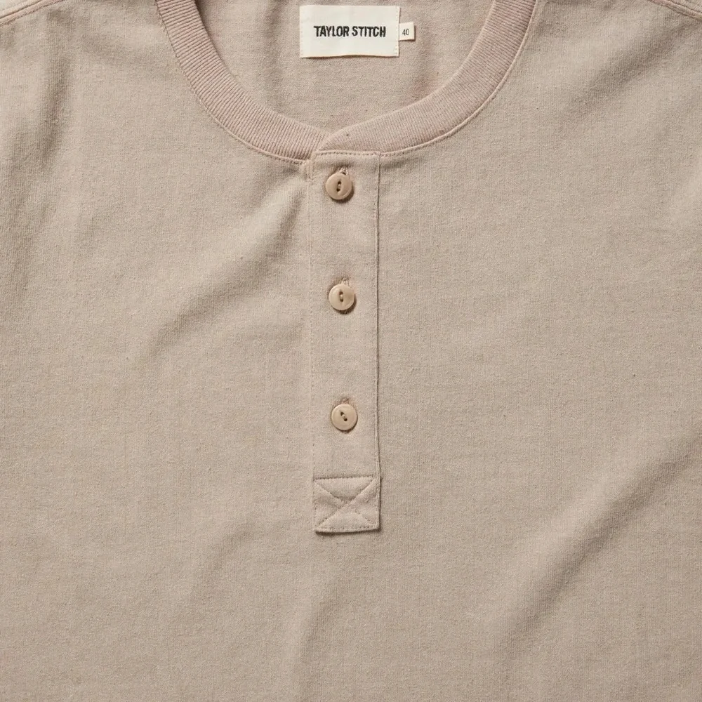 Taylor Stitch- The Short Sleeve Heavy Bag Henley - Sand - Picture 2 of 4